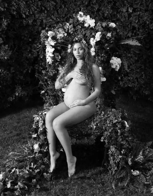 Pregnant Beyonce Poses Completely Nude For Maternity Shoot (Photos)
